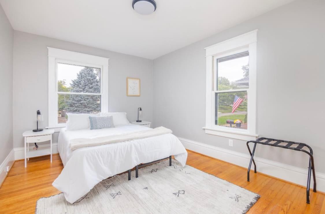 Spacious 2 Bedroom Home Near Ingersoll & Downtownデモイン エクステリア 写真